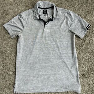 Men’s Oakley polo